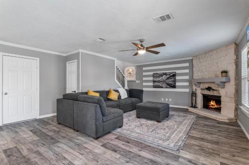 Little Elm House | Retreat close to Lewisville Lake with pool, pet ok