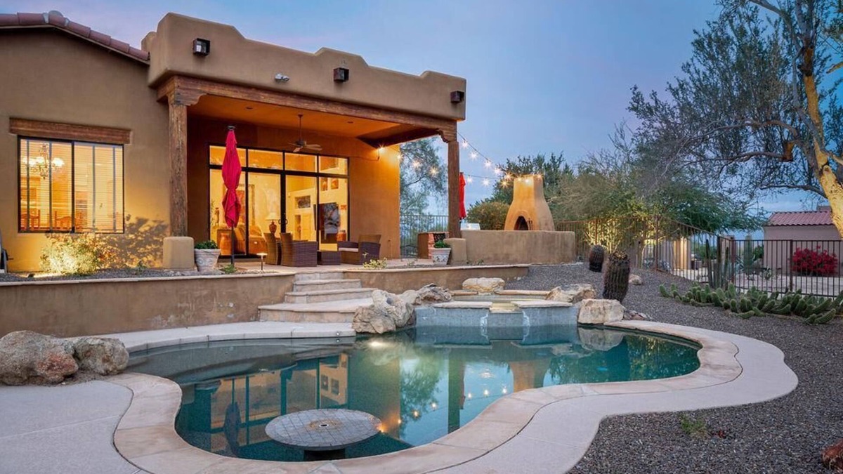 Rio Verde Foothills House | Retreat in this Warm Desert Dwelling in Rio Verde Foothills w/ amazing views, ama pool