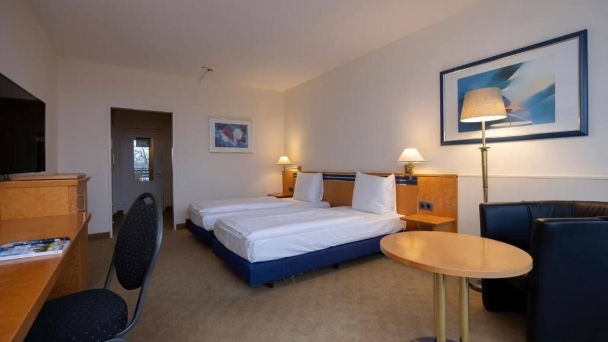 Arnsberg Hotel | Retreat Into Forest From Room With Pool And Pets Allowed