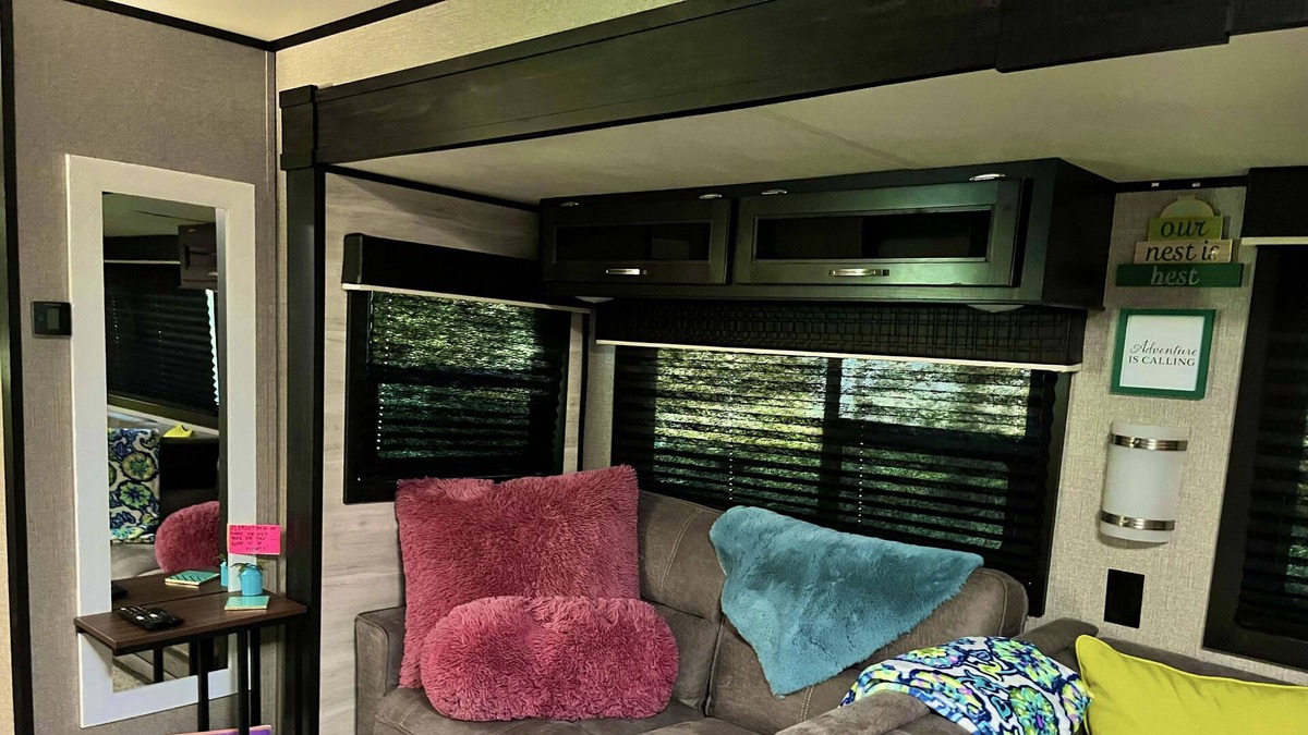 Lakeside House | Retreat Mobile Camper