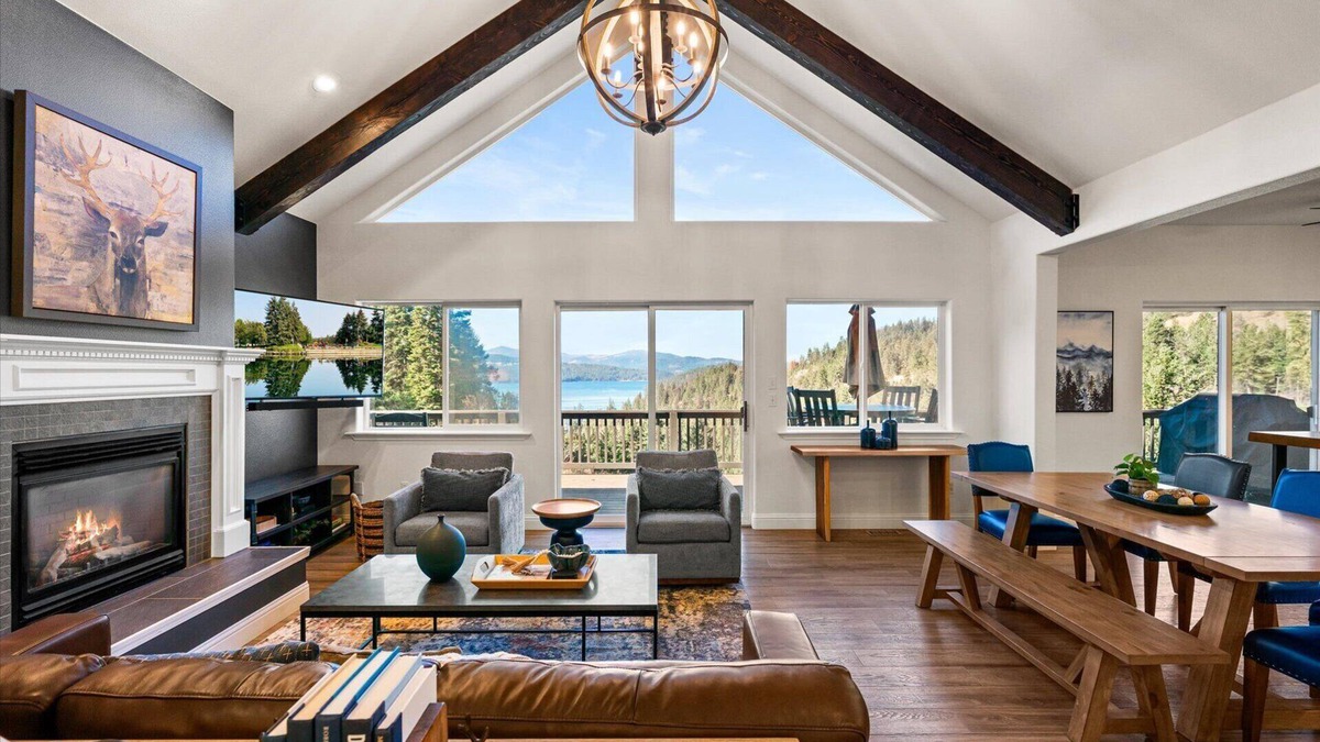 Coeur d'Alene House | Retreat Near Golf-Town w/Views | 4000 sqft | Fire Table | Game Rooms | 4-acres