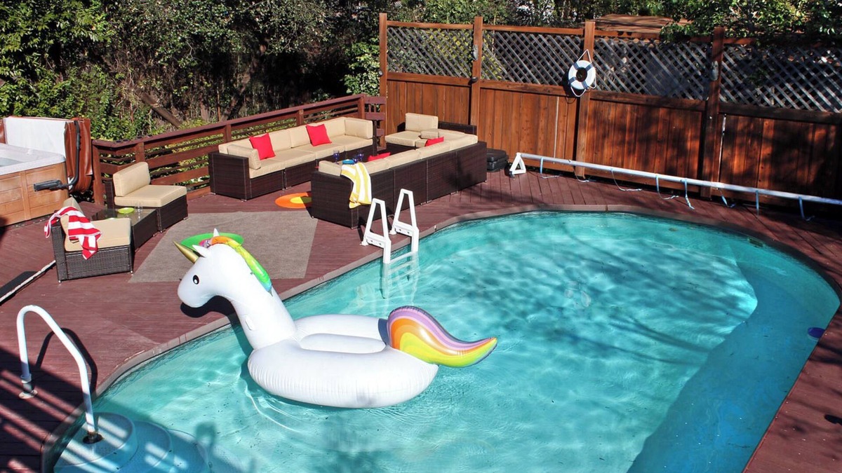 Guerneville House | Retreat to Rise and Shine! Pool, Hot Tub, Walk to Drake's Beach! Game Room!