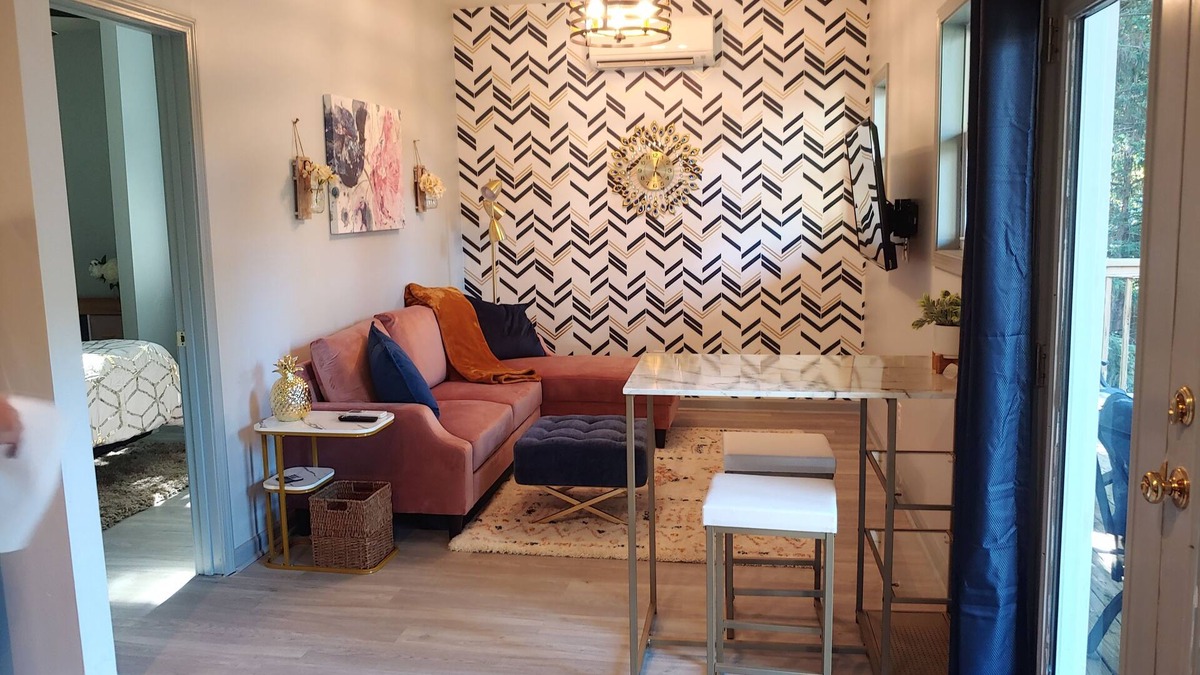 Belknap Apartment | Retro Chic Private Highlands Getaway