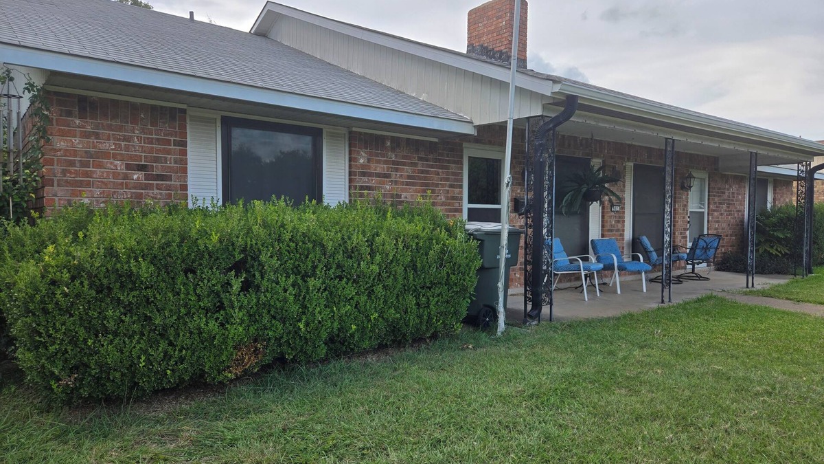 Temple Apartment | Retro Duplex 2-bedroom in Temple fully furnished for remote workers.
