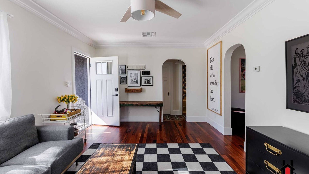 West Second Street Historic District House | Retro Getaway, BBQ, Outdoor fire pit, Hammocks