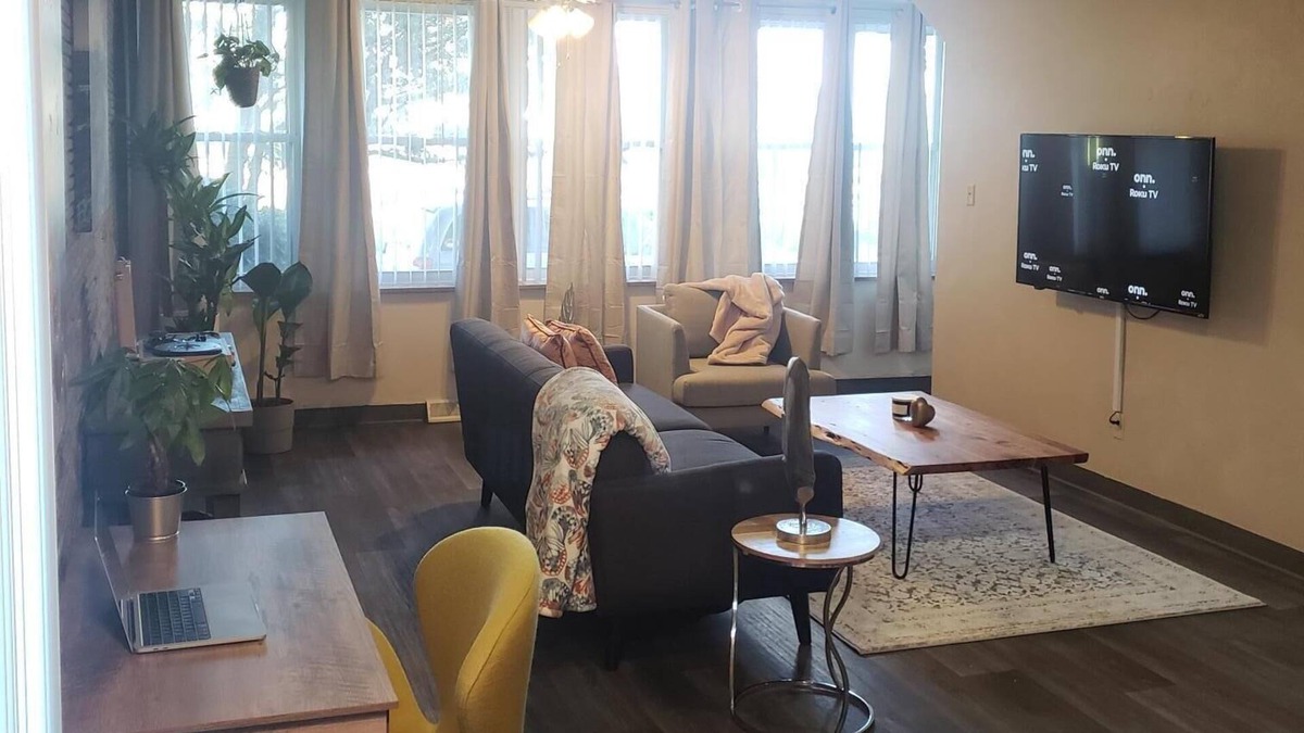 St. Louis Condo | ~ Retro + Modern 2BR Condo in St. Louis Hills ~