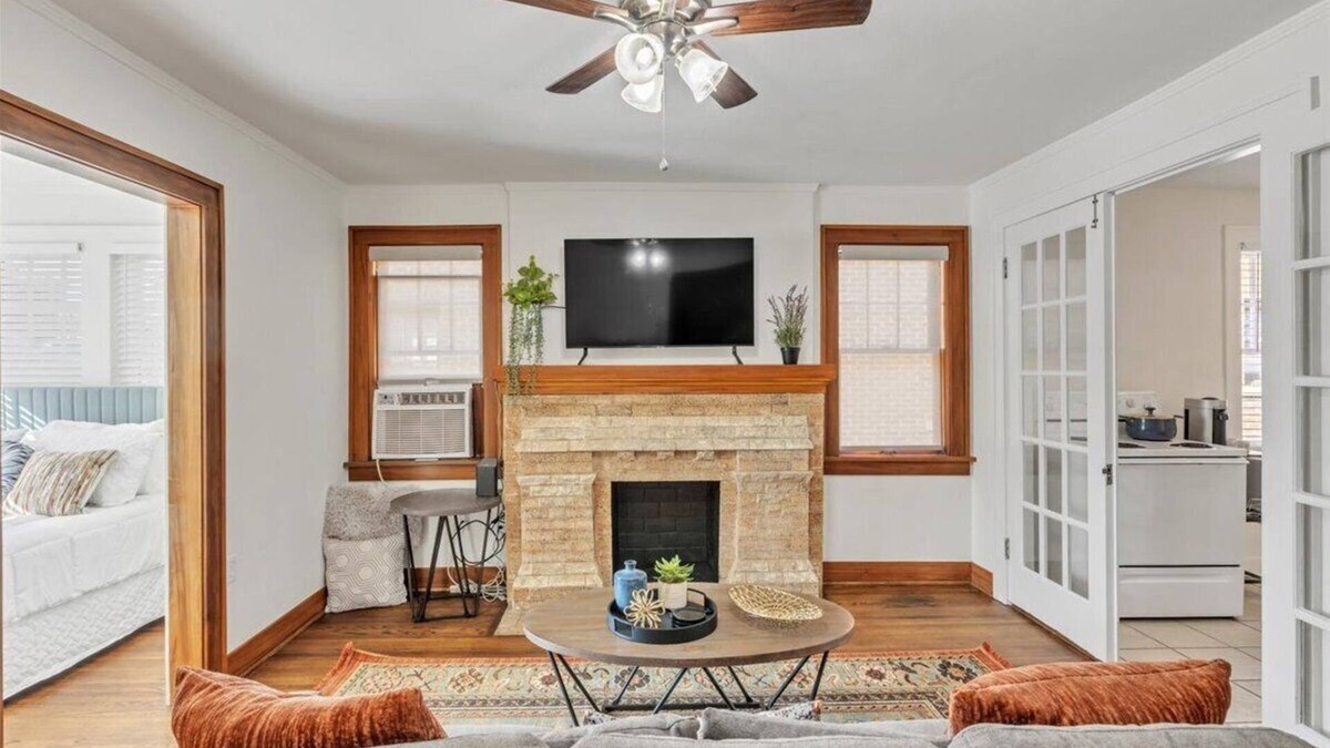 Mesta Park Apartment | Revive in Apartment Number 5!