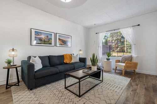 Drumheller House | Rex Retreat Family