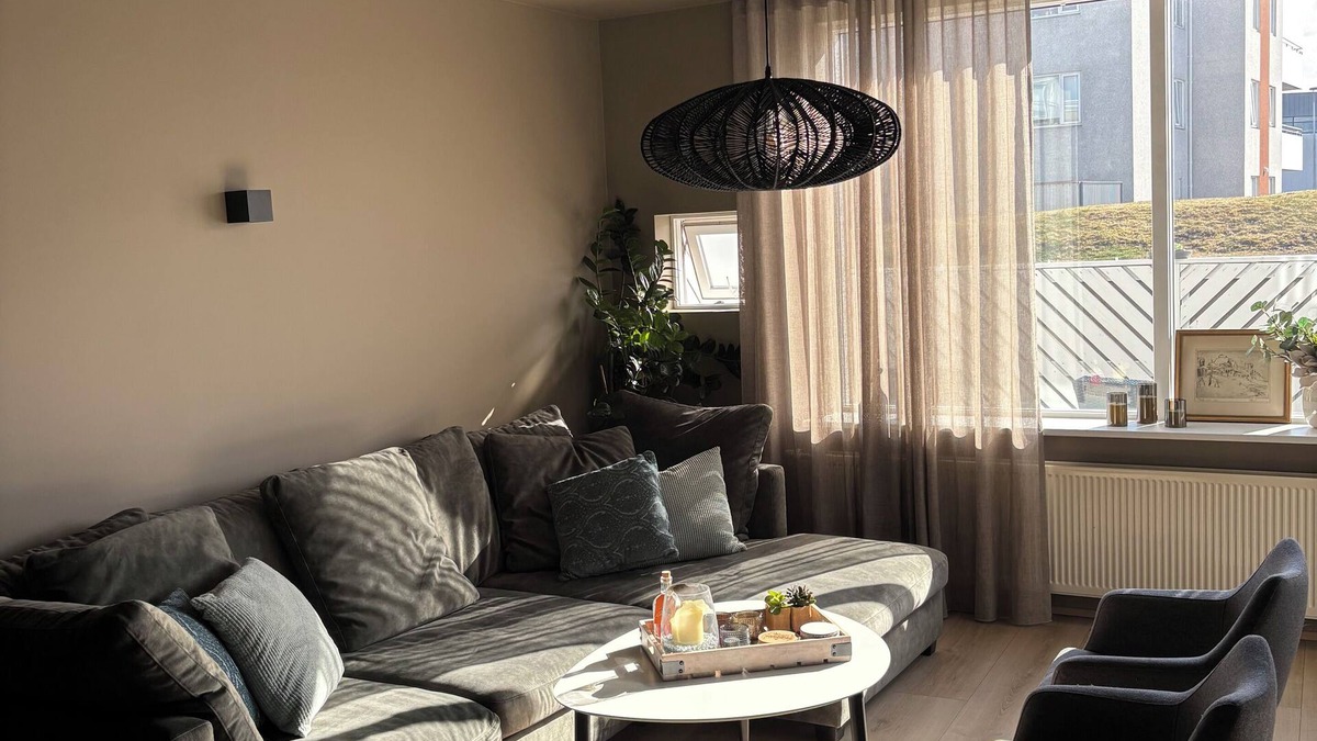 Arbær Apartment | Reykjavik 3-bedroom apartment close to nature and Golden Circle
