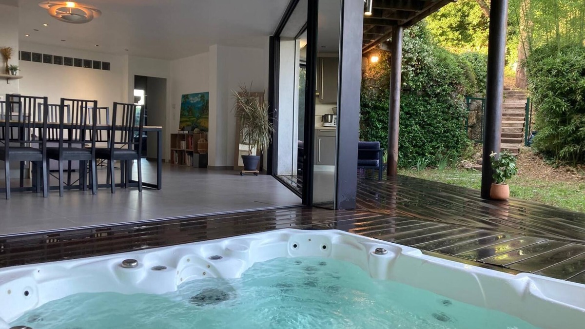 Biot Apartment | Rez-de-villa 80 m2 Jacuzzi Privatif