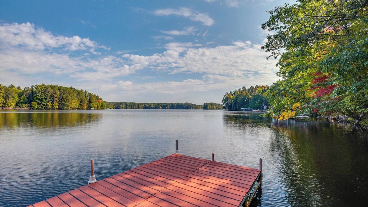 Rhinelander House | Rhinelander Chain of Lakes Home w/River Dock!