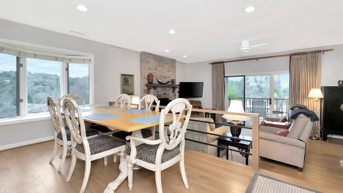 Blowing Rock Condo | Rhododendron 4 | Restaurant, Pool, Spa