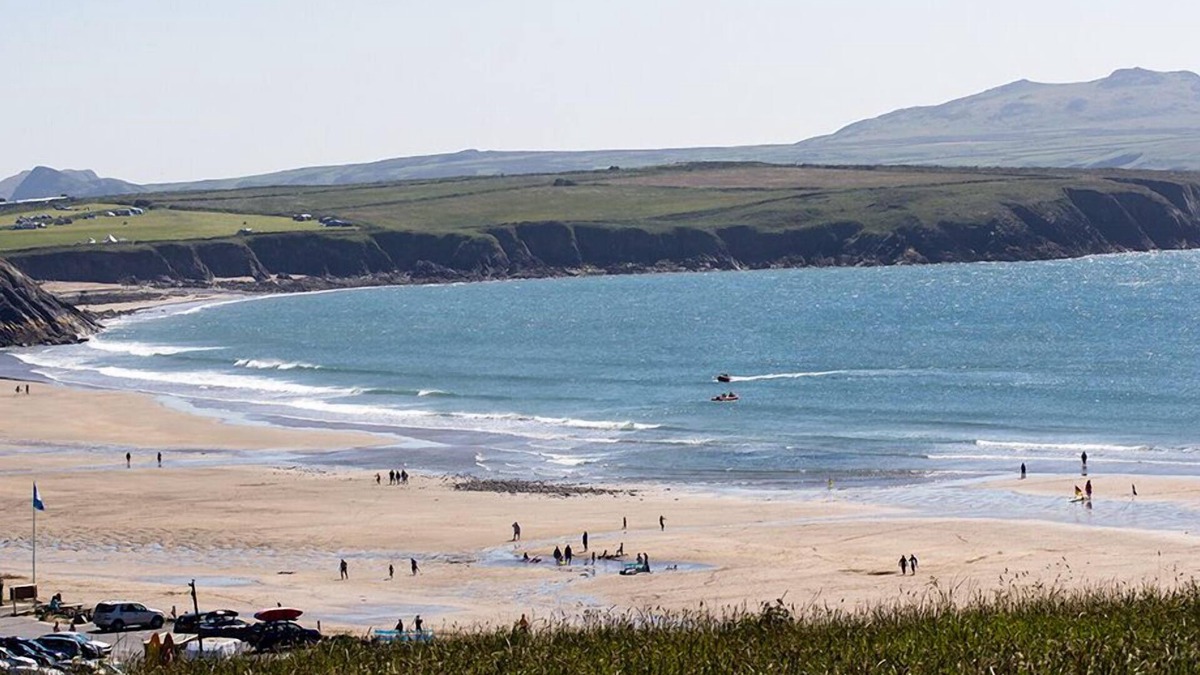 St Brides Cottage | Rhosson Farmhouse, Holiday Cottage St Justinians, nr St Davids, Sleeps 8, 4 bedrooms, bathrooms
