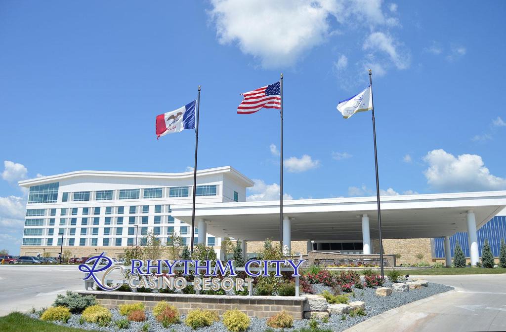 Quad Cities Resort | Rhythm City Casino & Resort