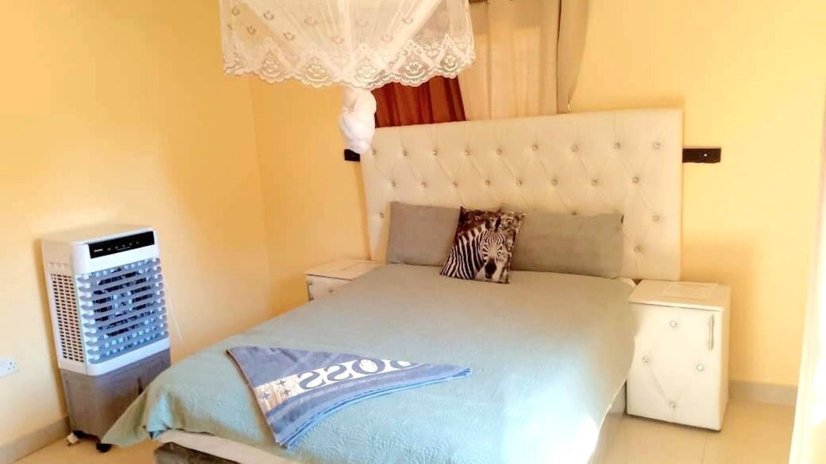 Livingstone Apartment | Rhythm of local life 2-bedroom apartment with AC in Livingstone