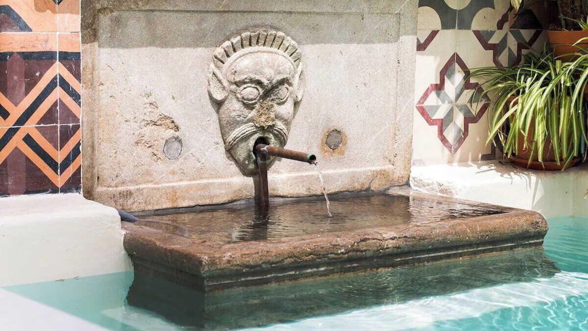 Granada City Center Apartment | Riad Alhambra 3