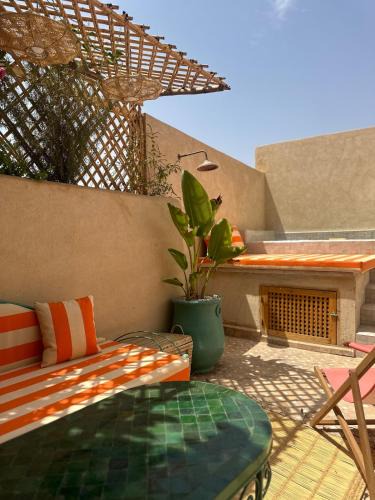 Riad Zitoun Jdid Villa | Riad Dar Chalyia, private, 6 people, pool