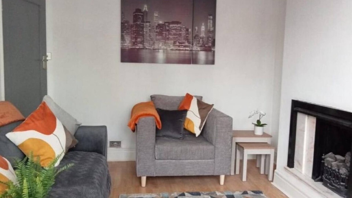 Preston House | Ribbleton Rendezvous – Comfortable Holiday Home in Preston