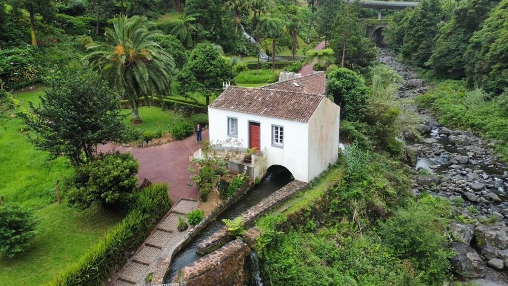 Nordeste Ski Chalet | Ribeira do Guilherme - Watermill house Botanic Garden