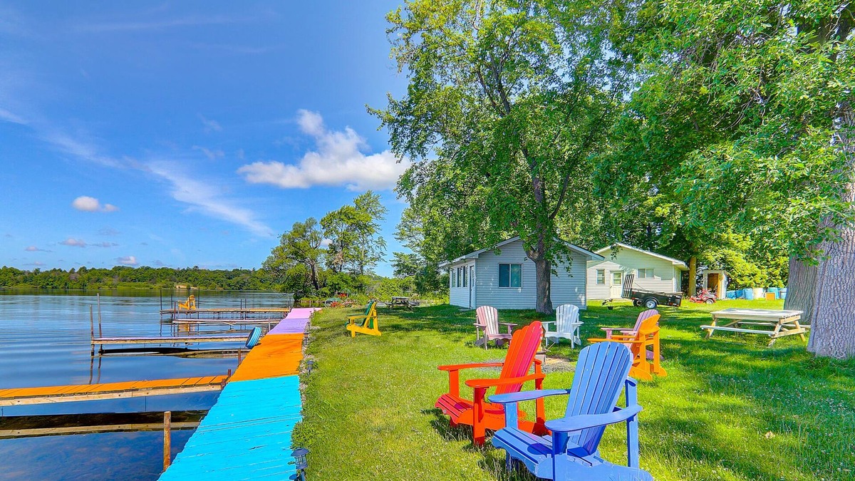 Roseneath Cottage | rice lake 2 bedrooms waterfront cottage