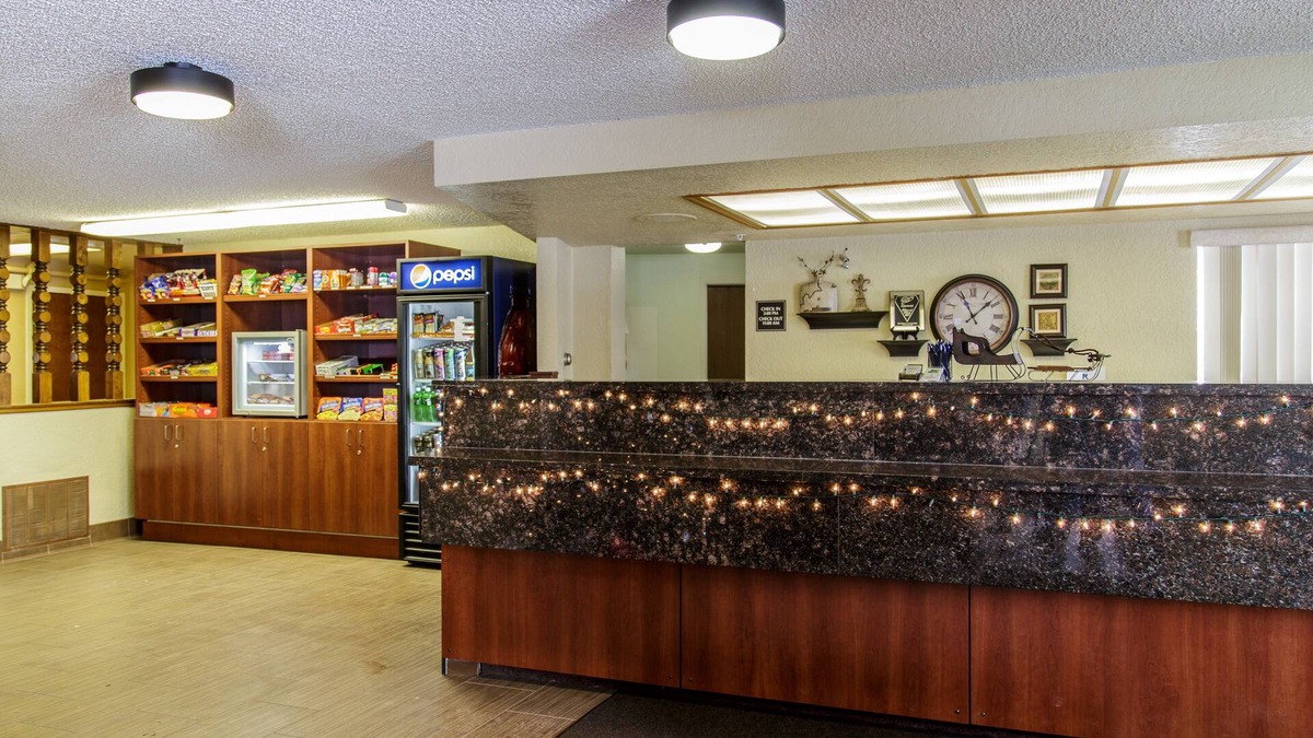 Sidney Hotel | Richland Inn & Suites