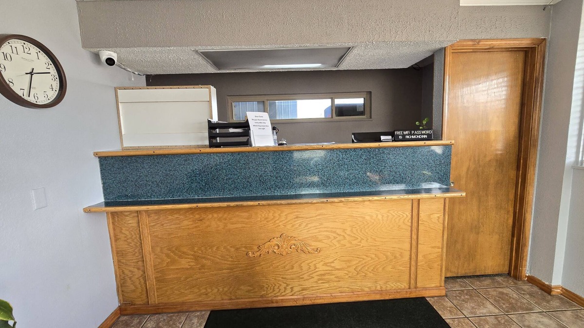 Richmond Hotel | Richmond Inn & Suites