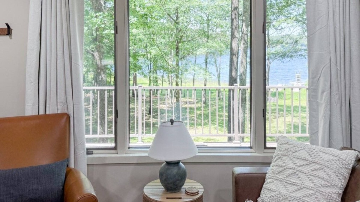 Iron River Cabin | Rider’s Getaway Direct Trail Access +Lakeside Stay