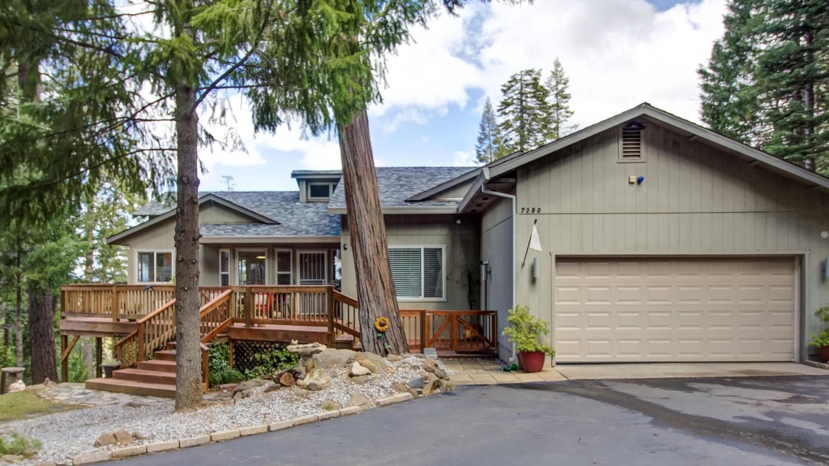 Shingletown House | RIDGE-VIEW RETREAT Spectacular VIEW of Mt Shasta to the north