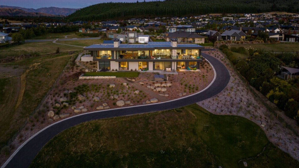 Wanaka Villa | Ridgecrest | Lake Views | Sleeps 12