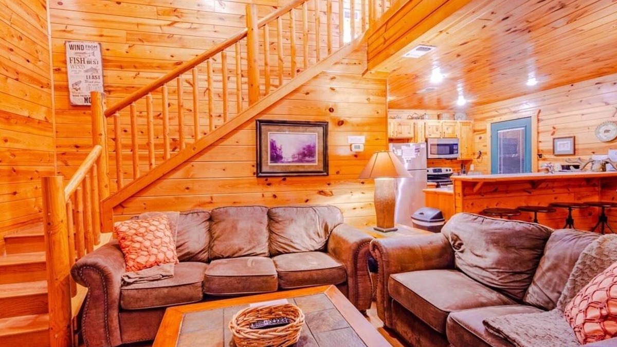 Broken Bow Cabin | Ridgeview Retreat Seclude Cabin Includes Wifi, Cable, and Charcoal Grill by Redawning