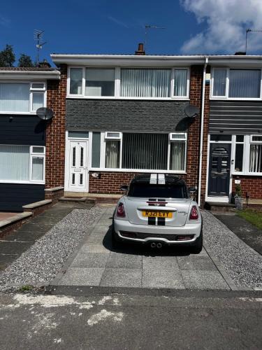 Harrowgate Hill House | Ridgeway House