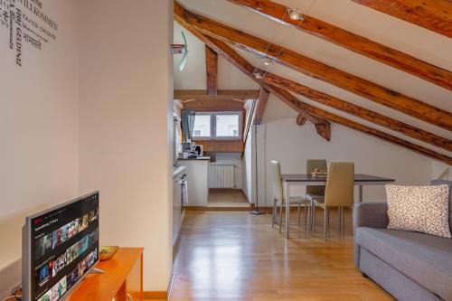 Trieste Old Town Apartment | Rifugio Hemingway, Trieste centro con parcheggio