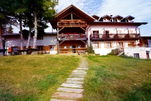 Tres Hotel | Rifugio Predaia Ai Todes'ci
