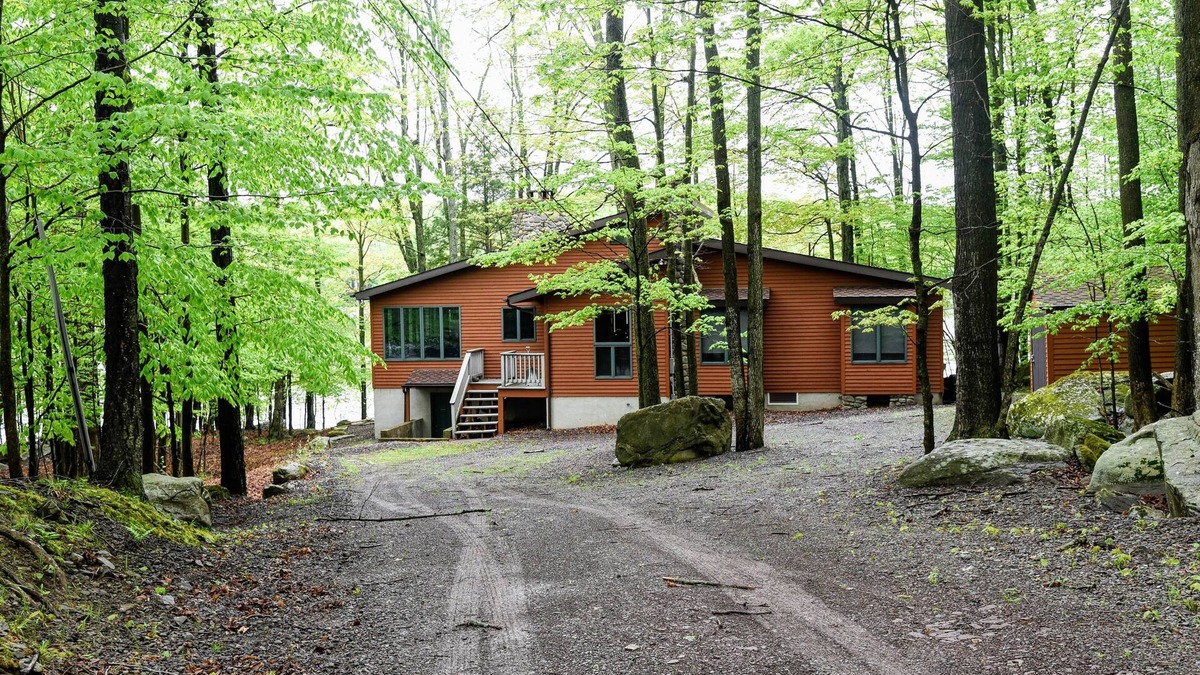 Lake Ariel House | Riggins Family Hideout in the Poconos