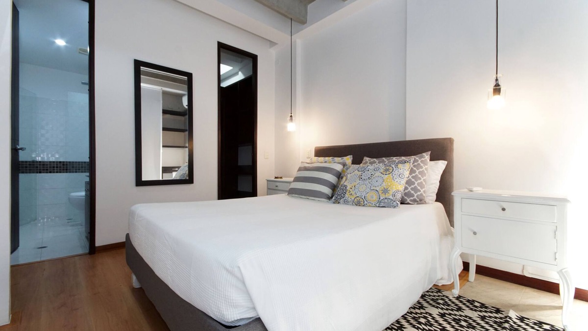 Cali Apartment | Right at the spot !- Moderno y limpio con excelente ubicacion
