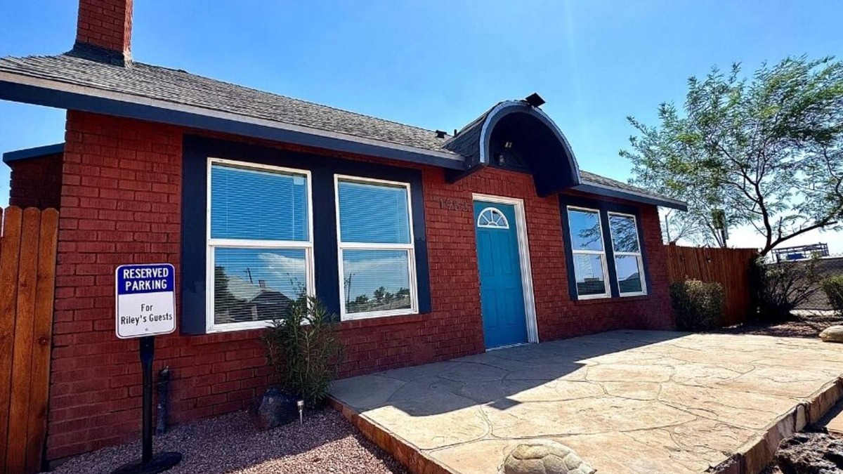 Encanto House | Rileys 10 minute walk to Arizona State Fairgrounds