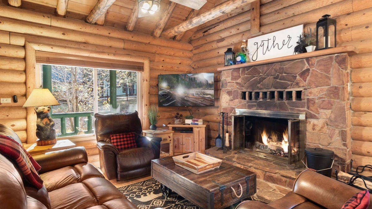 Heber Cabin | Rimtop Retreat | King Beds~Foosball~Lakes Nearby