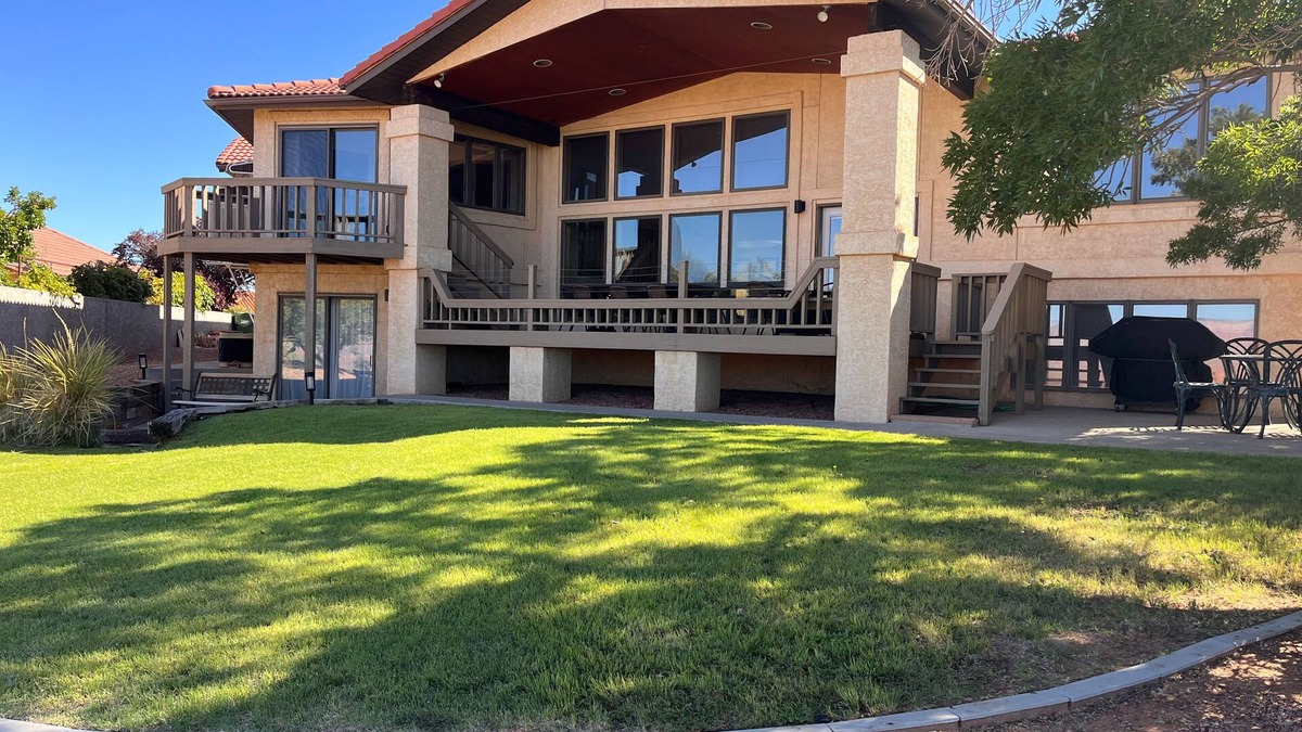 Page House | Rimview Lake Powell Home-Stunning views and a spacious family friendly home!
