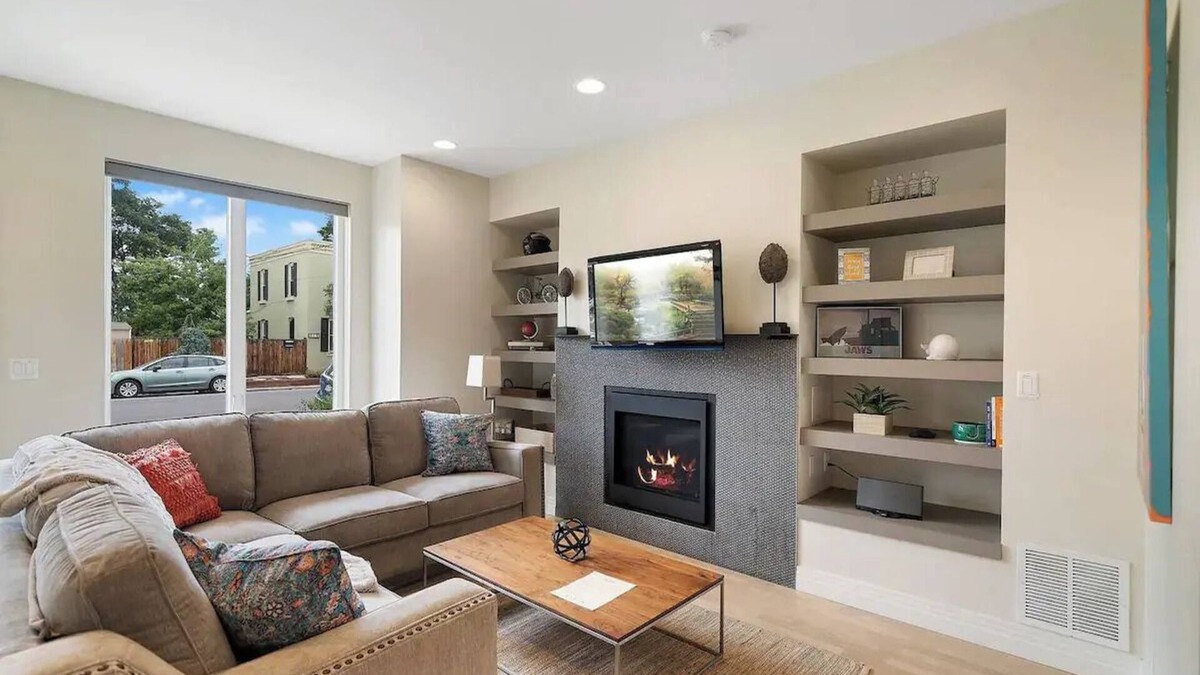 Five Points House | RiNo/Five Points home with a roof deck! 3br 5ba