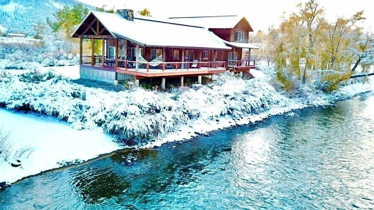 South Fork Cabin | Rio Oasis - Riverside Tranquility