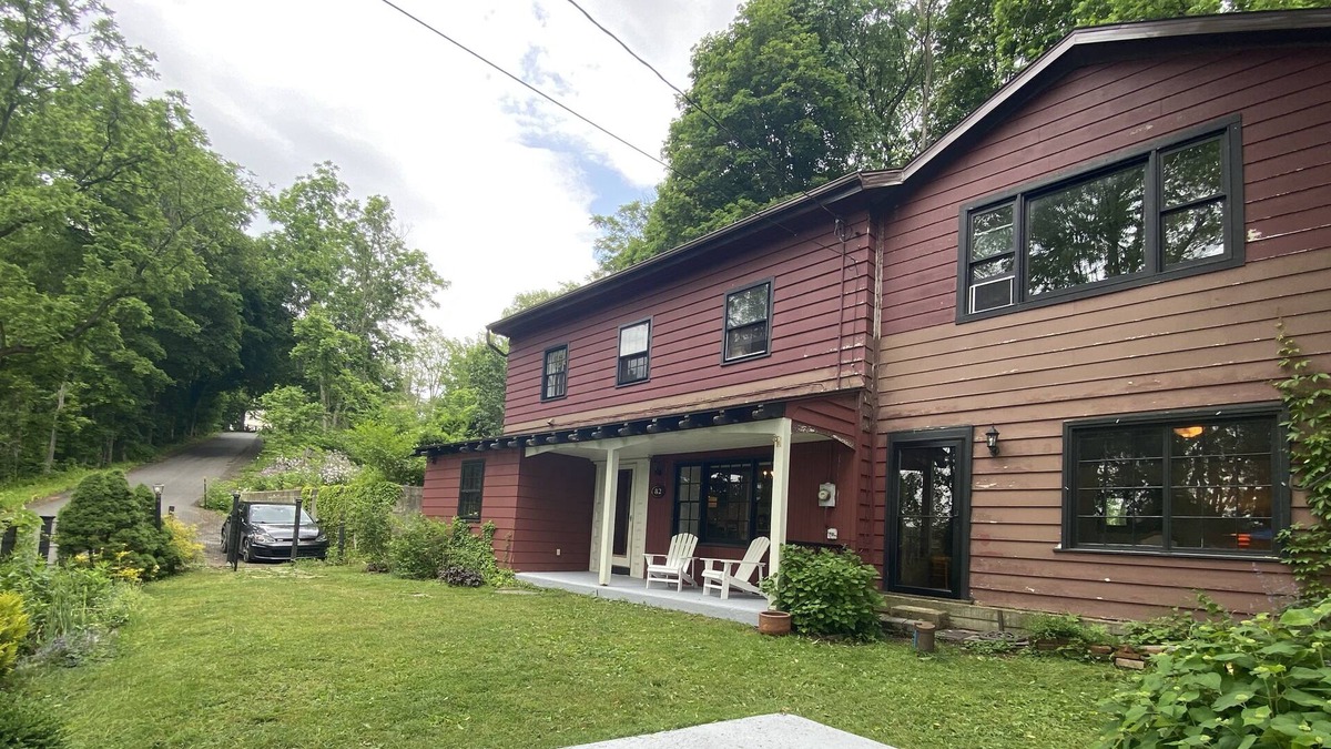 Stuyvesant House | Rip Van Winkle Bohemian - Riverfront Escape