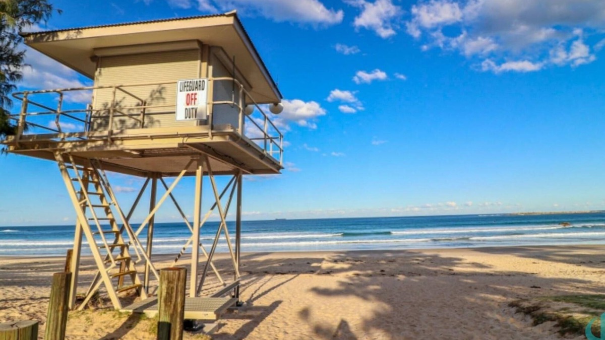 Caves Beach House | Ripples by the Sea - whale watch from the veranda!