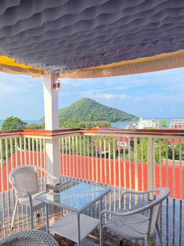 Koh Rong Sanloem Hotel | Ripples Guesthouse and Sky Bar