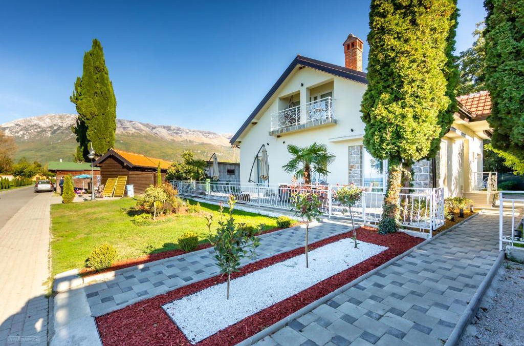 Ljubanista Hotel | Risteski Apartments - St. Naum