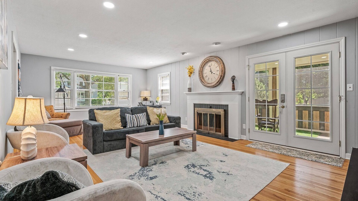 Rochester House | Ritabnb Cheerful 5br+6bathrooms,1 min to St.Marys