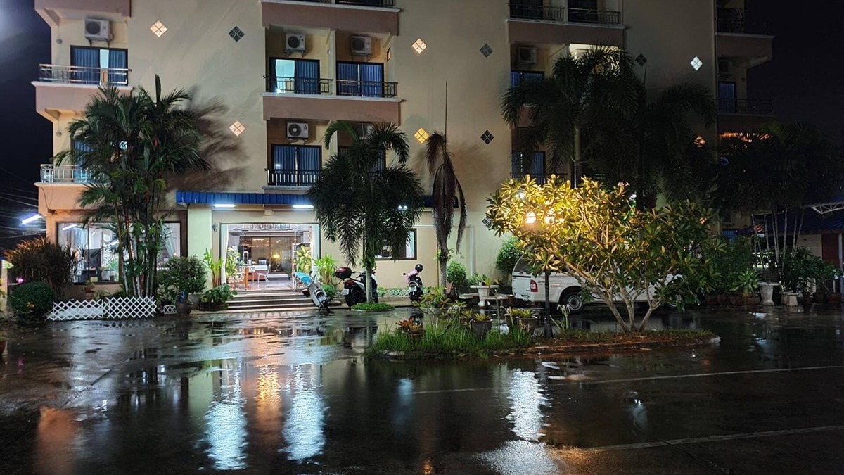 Chumphon Hotel | Ritzy House Hotel