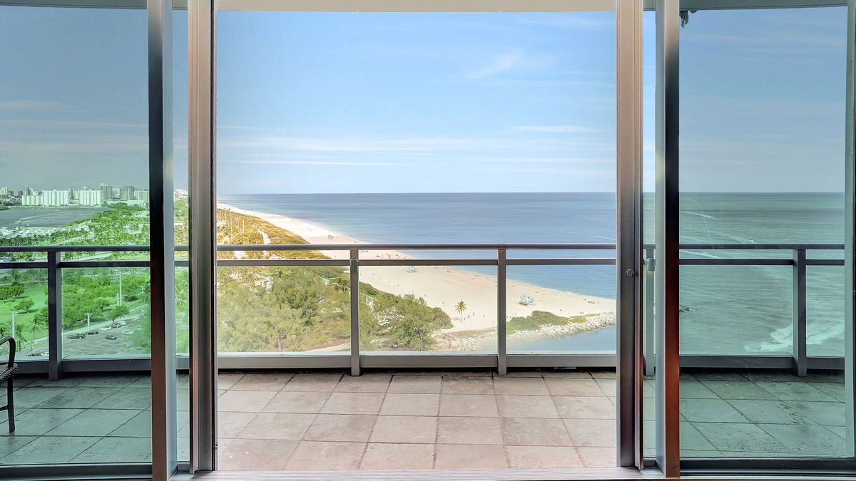 Bal Harbour Apartment | RITZY OCEANFRONT SUITE Bal Harbour