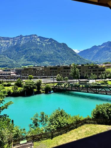 Interlaken Apartment | River 4-Kissed Retreat with Iconic Jungfraujoch View