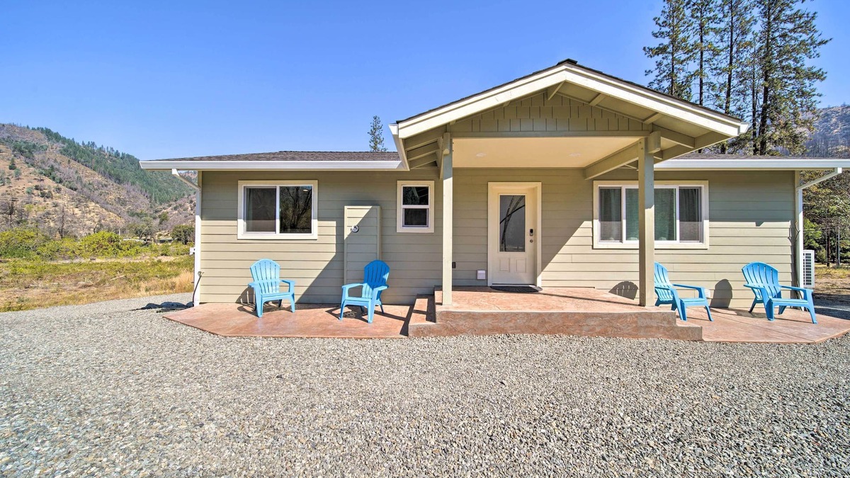 Junction City House | River Acres Retreat w/Grill & River Access!