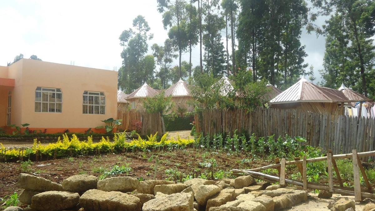 Meru Hotel | River Bank Hotel